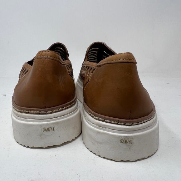 Vince Camuto Huarache Shoe Leather Sneaker Tan Brown Casual Slip On - 9.5 - Picture 3 of 6